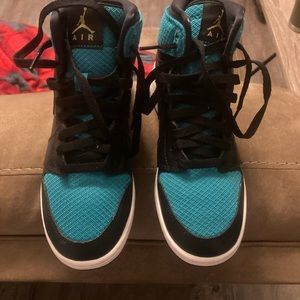 Nike rio teal Jordan 1 guc! Barely worn